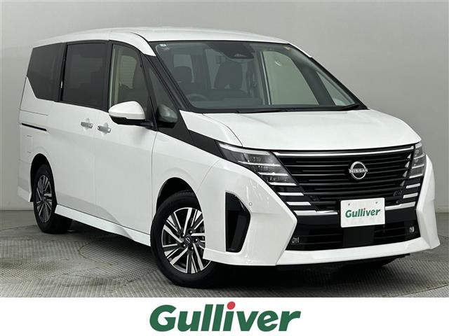 セレナ 1.4 e-4ORCE ハイウェイスターV 4WD 4WD 修復歴無し