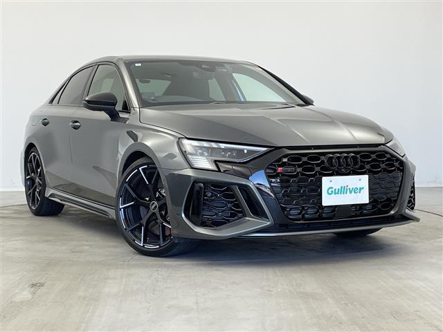 RS3セダン2.5 4WD本革シート