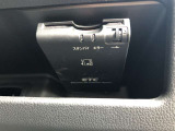 ETCは運転席インストポケットに配置。カードは毎回抜いてくださいね。