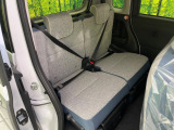 高品質なオリジナルフロアマットもオプションにてご用意しております。お好きなデザインやカラーをお車に合わせて選んでいただくことができます♪