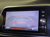 バックモニターも装備しております。バックギアに入れるとナビ画面に車の後方が映し出されます。これで後方確認も安心!