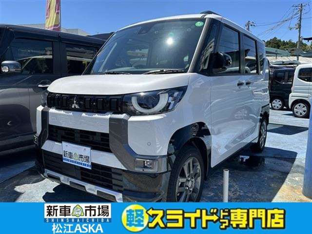 デリカミニ T プレミアム 4WD 