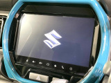 【メーカー9型純正ナビ】インテリアに溶け込むスタイリッシュな「専用設計」メーカーナビを装備♪視認性や操作性など基本性能にも優れ、より上質なカーライフをお楽しみいただけます。