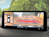 【360°ビューモニター】専用のカメラにより、上から見下ろしたような視点で360度クルマの周囲を確認することができます☆死角部分も確認しやすく、狭い場所での切り返しや駐車もスムーズに行えます。