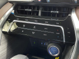 気になる車はすぐにお問い合わせください!画面右側の0066から始まる無料ダイヤルからお問い合わせ下さい!専門スタッフがお車のご質問にお答えいたします!