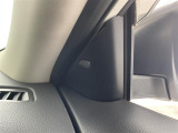 【BSW(後側方車両検知警報)/ブラインドスポットワーニング】隣接レーンのクルマを検知した場合、ドアミラー周辺に設けられたインジケーターを点灯したり音が鳴ったりしてお知らせします。