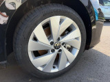 TDI Active Advance専用アルミホイール装着。225/45R17サイズのタイヤ装着