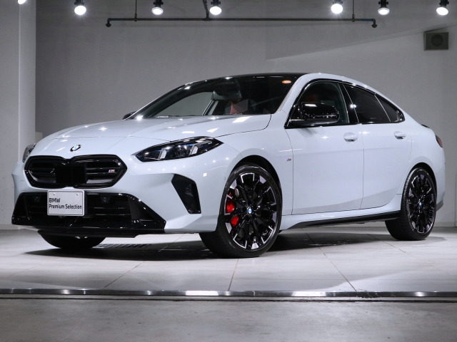 2シリーズグランクーペM235 xドライブ 4WD