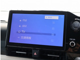 お車選びをお楽しみ頂けるよう、在庫車の展示スペースを十分に確保しております。