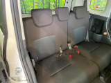 後部座席も気になるようなキズ・汚れやへたり等、大きなダメージはなく、良好な状態です。