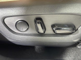 【 メモリー付パワーシート 】シートポジションがしっかり決まると、運転操作が楽になりますね♪微調整が可能なので、様々なシーンでも活躍できます。