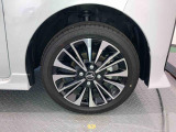 納車前にはプロのメカニックが点検、整備を行いますので安心してお乗り頂けます!!
