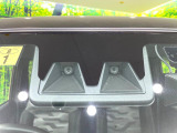 【スマートアシスト】走行中に前方の車両等を認識し、衝突しそうな時は警報とブレーキで衝突回避と被害軽減をアシスト。より安全にドライブをお楽しみいただけます。