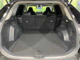 後席を格納すると、これだけの広さが!シーンに合わせたシートアレンジで、大きな荷物も積むことが出来ます♪