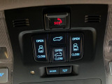 【両側パワースライドドア】スマートキーや運転席のスイッチで後席両側スライドドアの開閉が可能♪電動だから力を入れてドアを開ける必要が無く、小さなお子様でも簡単に開け閉めでき快適です♪