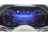 高いレベルの知性を備えたメルセデスの「インテリジェントドライブ」は、ドライバーの疲労を軽減し、安全かつ快適なドライブの一助となります。