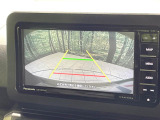 【バックカメラ】駐車時に後方がリアルタイム映像で確認できます。大型商業施設や立体駐車場での駐車時や、夜間のバック時に大活躍!運転スキルに関わらず、今や必須となった装備のひとつです!