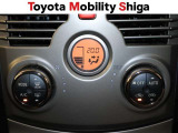 お好み温度に設定すると自動で調整してくれるオ-トエアコン装着車です。
