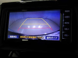 バックモニターも装備しております。バックギアに入れるとナビ画面に車の後方が映し出されます。これで後方確認も安心!