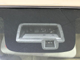 【スズキ セーフティサポート】走行中に前方の車両等を認識し、衝突しそうな時は警報とブレーキで衝突回避と被害軽減をアシスト。より安全にドライブをお楽しみいただけます。