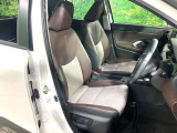 運転席シート廻りは使用感も少なく、良好な状態となっています。前オーナー様が丁寧に使っていたことがよくわかりますね。