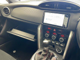 【 オートエアコン 】車内温度を感知して自動で温度調整をしてくれるのでいつでも快適な車内空間を創り上げます。