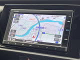 【純正ナビ】専用設計で車内の雰囲気にマッチ!ナビ利用時のマップ表示は見やすく、いつものドライブがグッと楽しくなります!