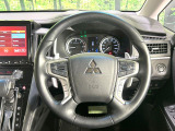 【純正革巻きステアリング】上質な革を使用することで、手にしっかり馴染みとても運転しやすいハンドルです♪