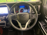 【純正革巻きステアリング】上質な革を使用することで、手にしっかり馴染みとても運転しやすいハンドルです♪