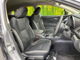 運転席シート廻りは使用感も少なく、良好な状態となっています。前オーナー様が丁寧に使っていたことがよくわかりますね。