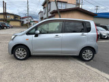 夜22時までライトアップ!展示車見放題!夜間はスタッフも居ませんが、時間を気にせず心置きなく御覧ください。