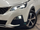 ●LEDヘッドライト:夜間走行時も良好な視界を確保し安心して運転できる高輝度LEDヘッドライトを装備!点灯速度が早く、消費電力も抑えられています。
