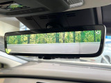 【デジタルインナーミラー】後席の大きな荷物や同乗者で後方が確認しづらい時でも安心!カメラが撮影した車両後方の映像をルームミラー内に表示。クリアな視界で状況の確認が可能です!