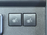 【シートヒーター】運転席/助手席共にシートヒーターを装備。季節を問わず快適にドライブできます。