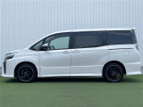 気になる車はすぐにお問い合わせください!画面右側の0066から始まる無料ダイヤルからお問い合わせ下さい!専門スタッフがお車のご質問にお答えいたします!