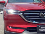 アダプティブLEDヘッドライト カメラや車速センサーと連動して、ハイ、ロー、ワイドローのLEDライトを常に最適な配光に自動制御する優れものです!