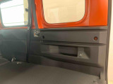 WEB掲載時にはお車に付いている装備と、様々な写真をたくさん載せるように心がけております。1台1台特徴をとらえたキャッチコメントを掲載しています。