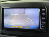 バックでの車庫入れは「バックモニター」がサポートいたします。