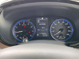視認性の高いメーターで運転情報を的確に把握できます!