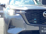 アダプティブLEDヘッドライト カメラや車速センサーと連動して、ハイ、ロー、ワイドローのLEDライトを常に最適な配光に自動制御する優れものです!