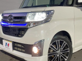 【LEDヘッドライト】悪天候や夜間走行時も良好な視界を確保し安心して運転できる高輝度LEDヘッドライトを装備!点灯速度が早く、消費電力も抑えられています。