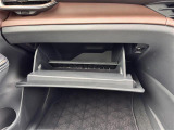 クラウンクロスオーバー 2.5 G アドバンスト レザー パッケージ E-Four 4WD 本革シート