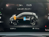 ガソリンエンジンで発電した電気を使ってモーターを動かすe-POWERも第二世代になりました!回生ブレーキによる充電などはそのままに、モーター出力を向上し、静粛性や燃費、さらには乗り心地も進化しました!