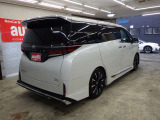 車内もキレイで嫌なニオイもありません。