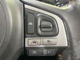 【全車速追従機能付クルーズコントロール】高速道路での長距離走行が楽に!!自動で速度を保つクルーズコントロールが、衝突軽減システムと連携し、前方の車両を感知して車間を保つように速度調節してくれます!!