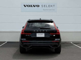 ◆バック/万が一を考え、安全性を重視する方に選ばれているVOLVO車。ドアを開閉するとその重み・厚みに驚くはず