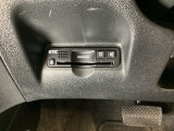 ハンドルの左下にETCがついています。高速道路の料金所の通過も楽々です。 カードの取り出しもしやすい場所についています。