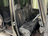 乗降がしやすい運転席。高さが調節できて小柄な方でもベストポジションをとることができます。
