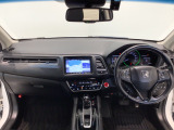 【前方視界】開放的な前方視界!運転がしやすく疲れにくいです♪窓が大きく、見通しがとっても良いおクルマですよ♪