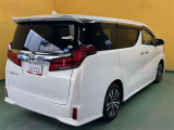 お支払い方法や自動車保険、メンテナンス等、お車に関するご相談は、お気軽に店舗スタッフへお問い合わせください。